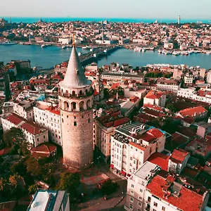 Taksim Istiklal Street Kamilbey Sueites Istambul